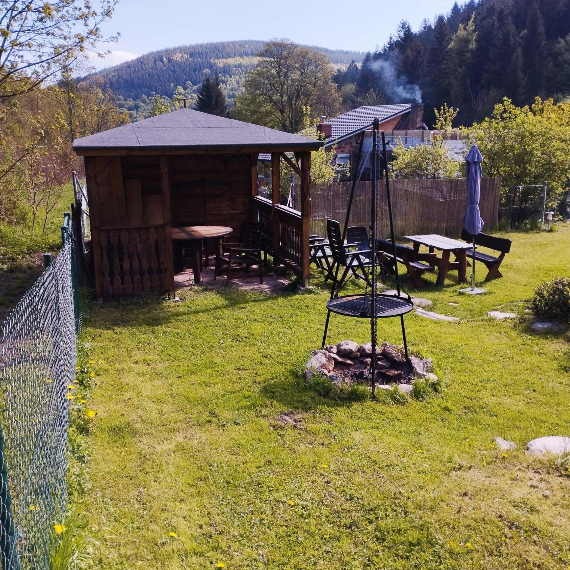 Dom Caloroczny Jozefinka W Karkonoszach Villa Kowary Exteriör bild